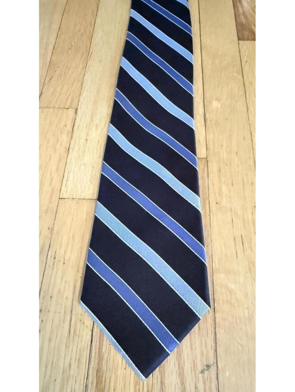 Tommy Hilfiger Mens 100% Silk Tie Navy Blue Stripe Classic Necktie